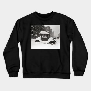 Model T Buried in Snow, 1922. Vintage Photo Crewneck Sweatshirt